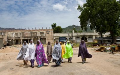 Les personnes déracinées par Boko Haram retour dans leurs maisons