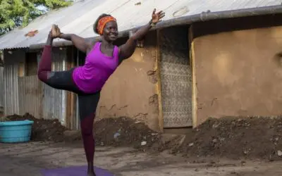 Retrouver le bien-être par le yoga dans un camp de réfugiés kenyan