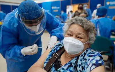 Le HCR appelle les Etats à supprimer les obstacles concernant la vaccination des réfugiés contre le Covid-19